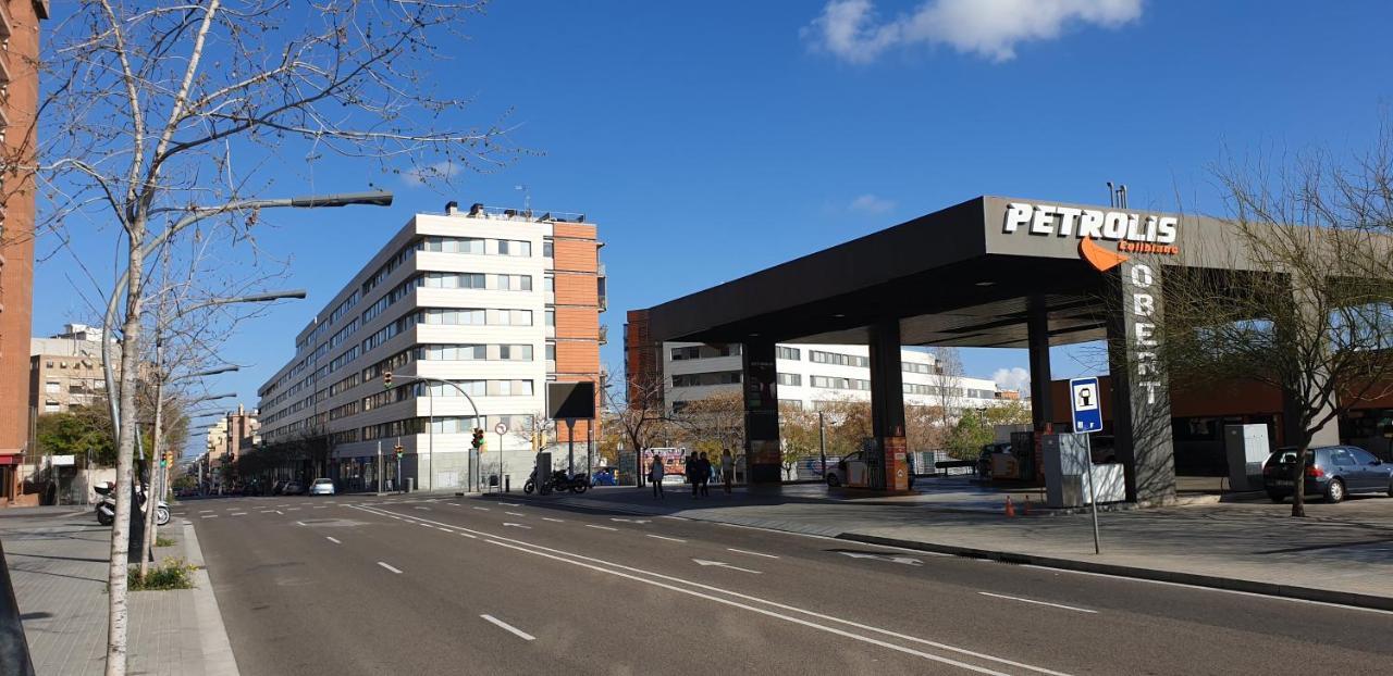 Subway Station Apartment Near Camp Nou ロスピタレート・デ・リョブレガート エクステリア 写真