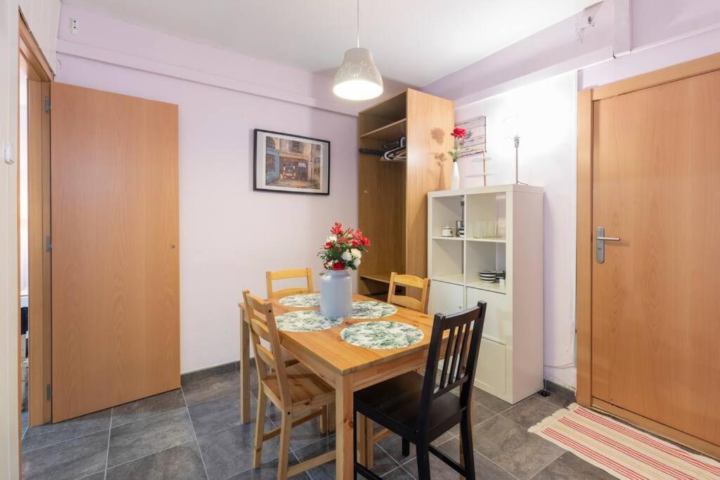 Subway Station Apartment Near Camp Nou ロスピタレート・デ・リョブレガート エクステリア 写真