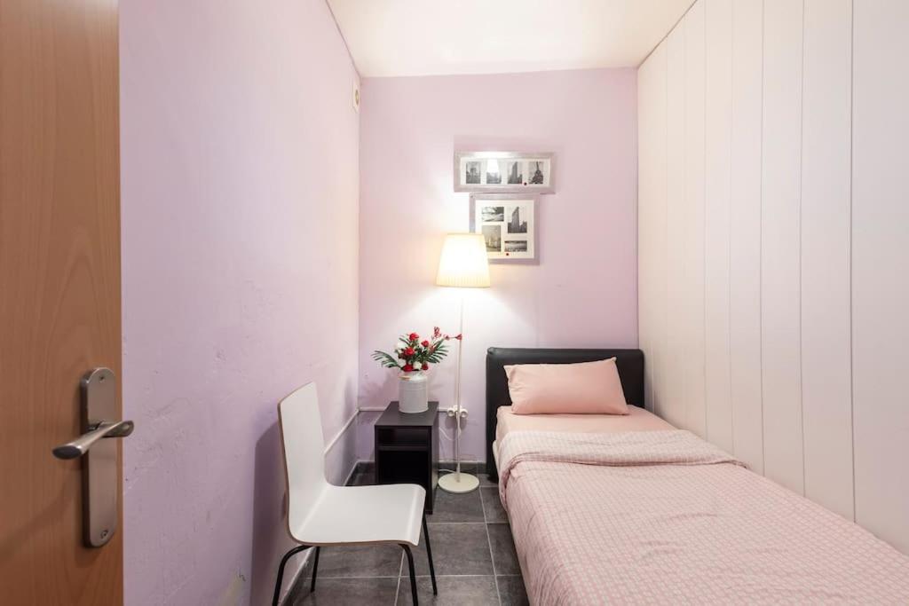 Subway Station Apartment Near Camp Nou ロスピタレート・デ・リョブレガート エクステリア 写真